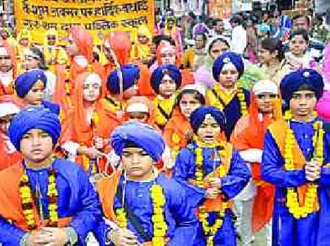 The birth anniversary of Guru Gobind Singh arrived at the grand procession